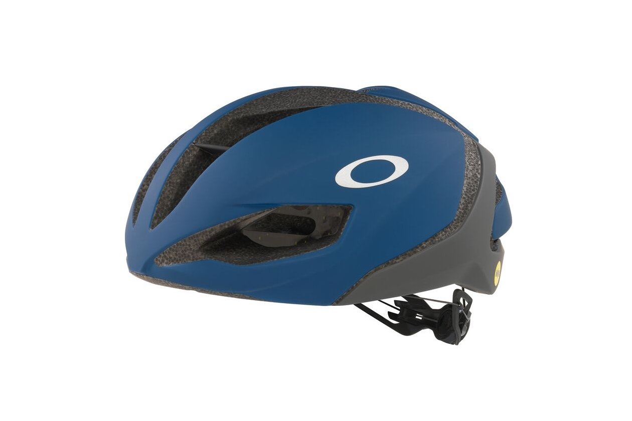 Oakley ARO5