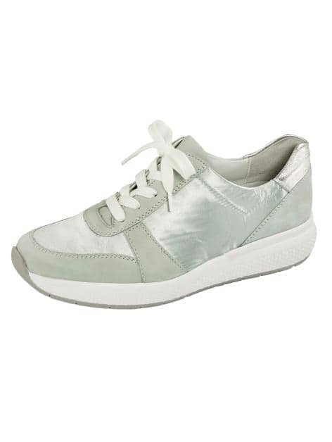 Sportschuh mit Schaftrandpolsterung