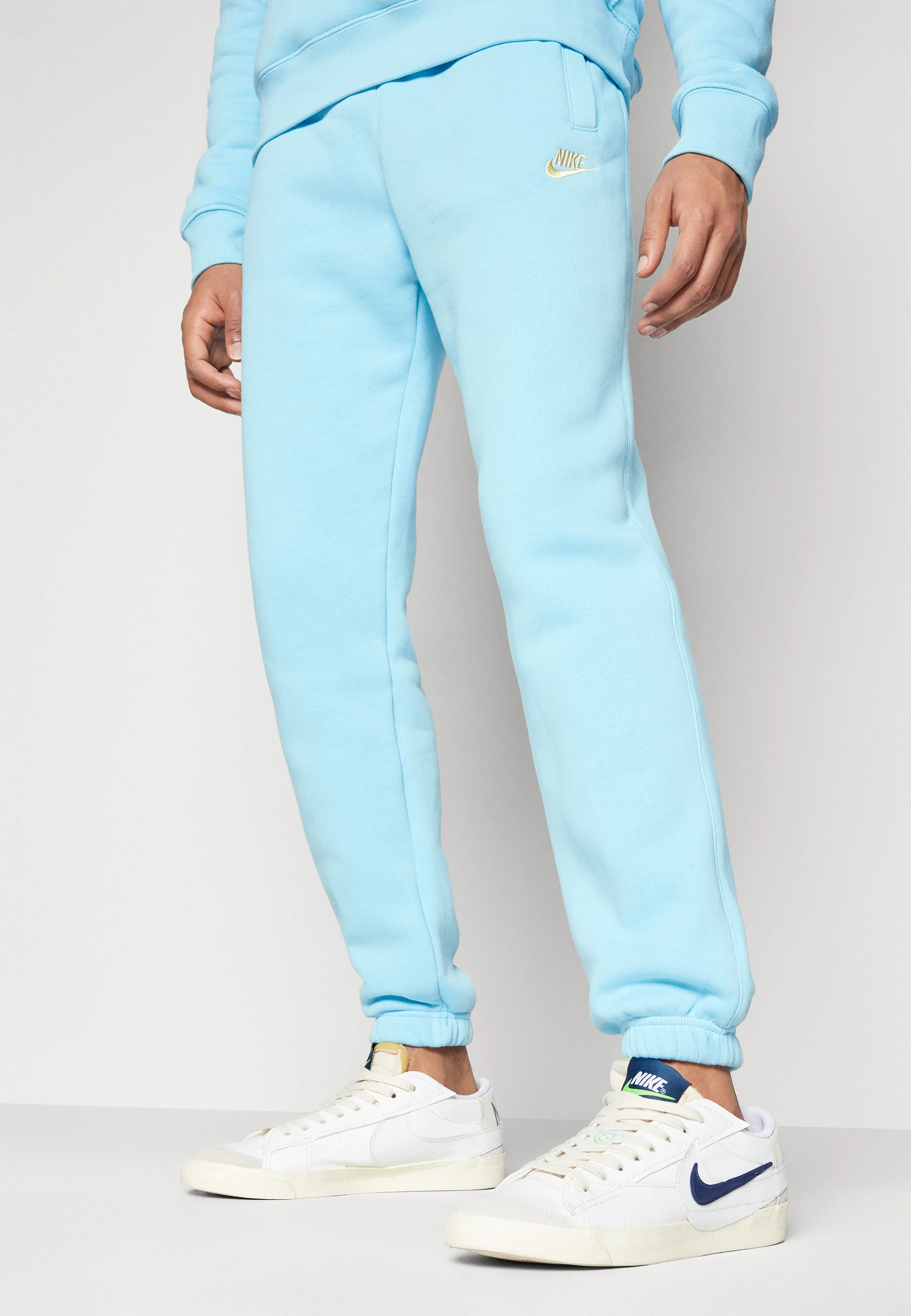 Nike Sportswear CLUB PANT - Pantalones deportivos