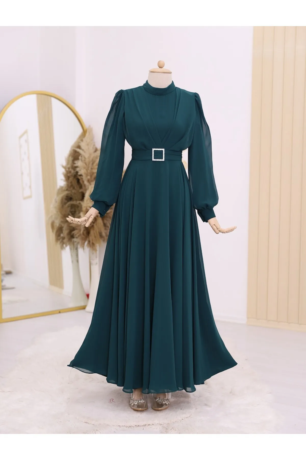 Modamorfo  Hijab-Kleid mit Falten vorne und Steingürtel
