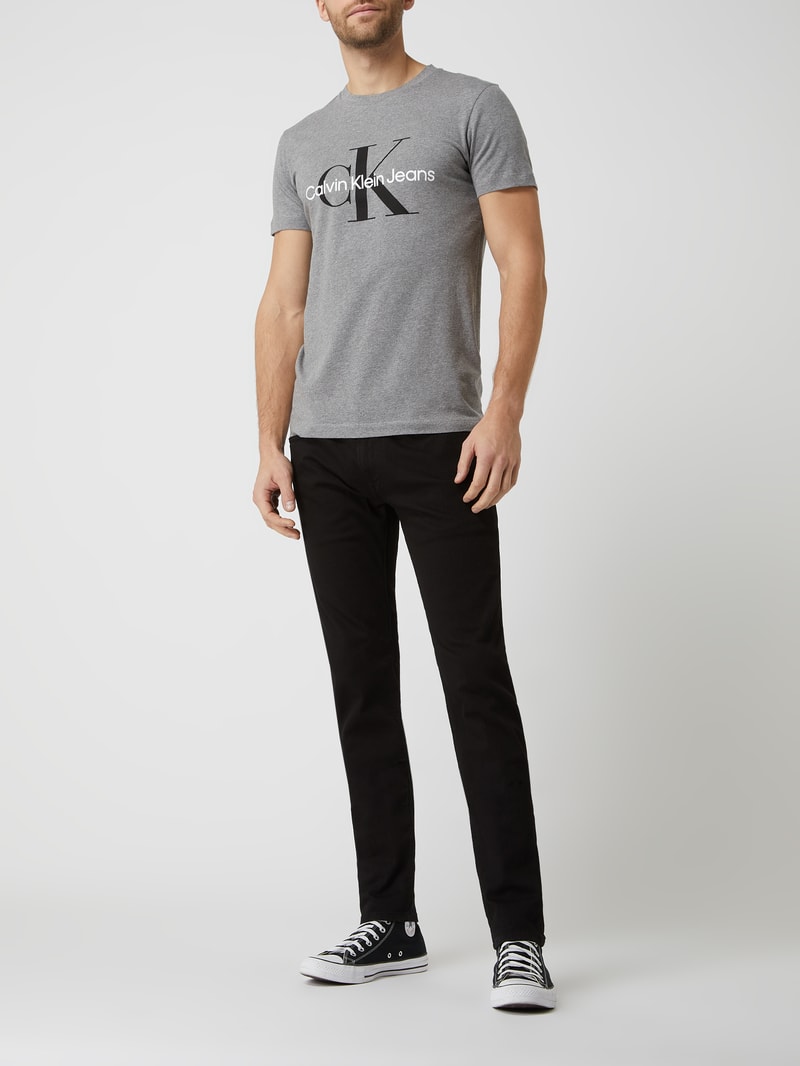T-Shirt mit Logo in hellgrau melange