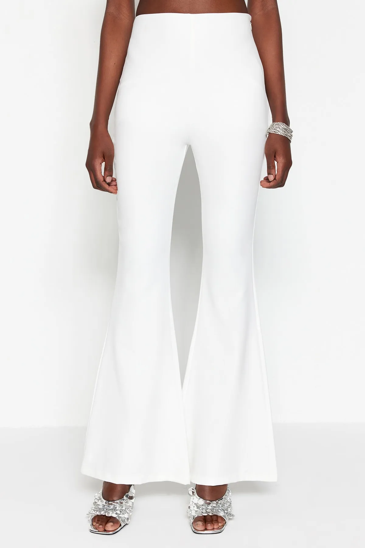Trendyol Collection  Ecru gewebte Brauthose TPRSS23PL00022