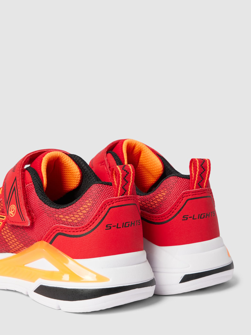 Sneaker mit Leuchtfunktion in rot
