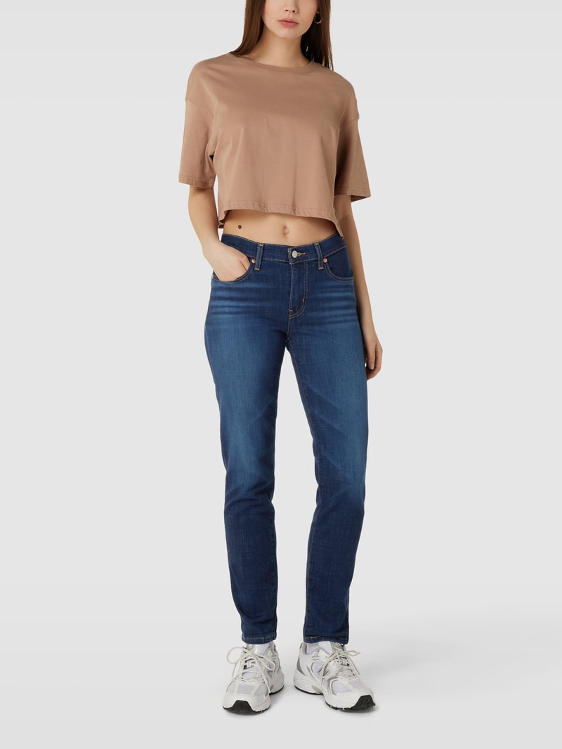 Boyfriend Fit Jeans mit Label-Patch in dunkelblau