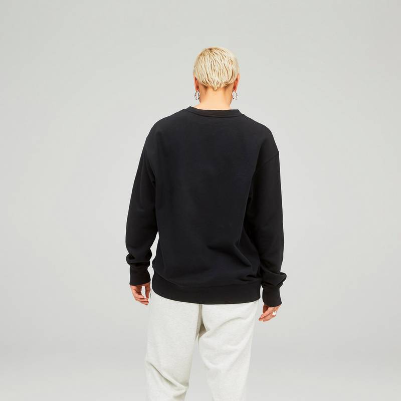 NEW BALANCE Essentials Sweatshirt