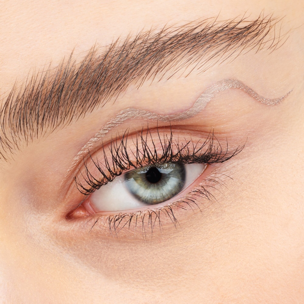 essence luminous EYE TINT liquid shadow fard à paupières liquide 03 Shimmering Taupe Ombre à Paupières Mono