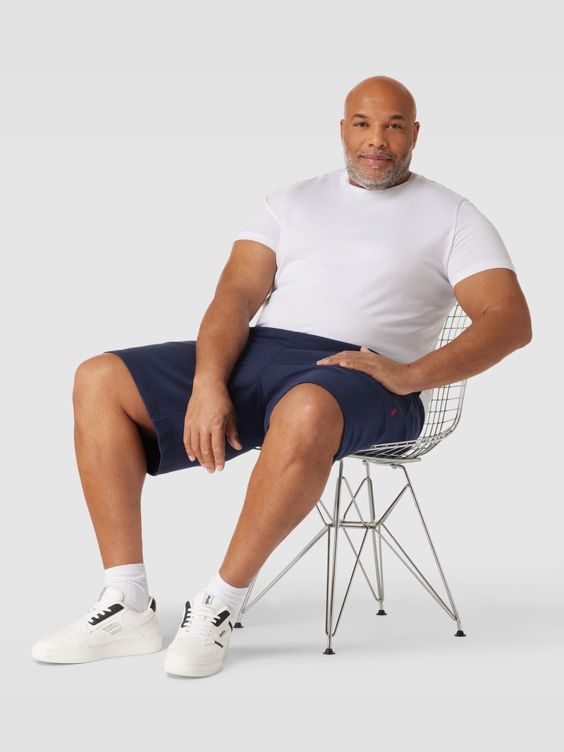 PLUS SIZE Sweatshorts mit Label-Stitching in marineblau