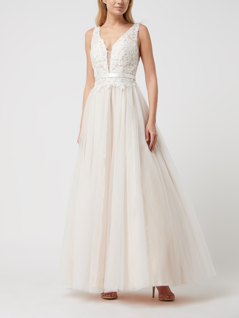Brautkleid aus Spitze und Tüll in offwhite
