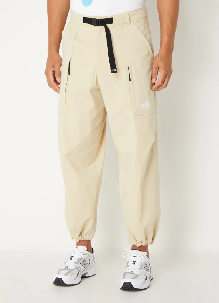 Pantaloni slim fit cu curea The North Face TNF x Yinka Ilori