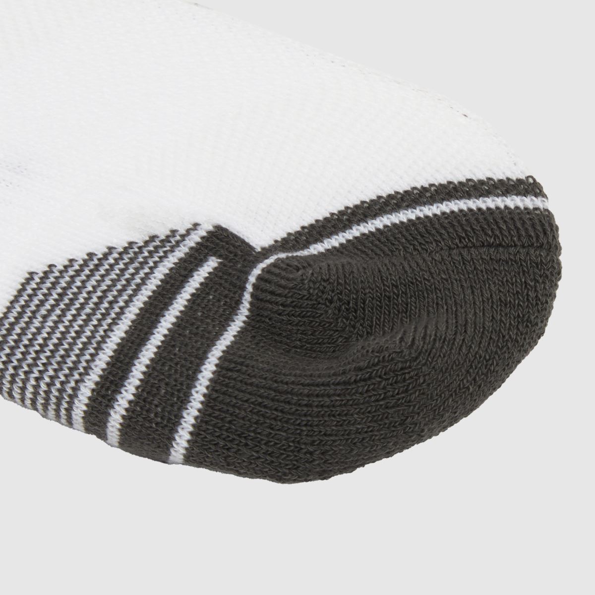 Under Armour – Vita och grå barnstrumpor – 3-pack