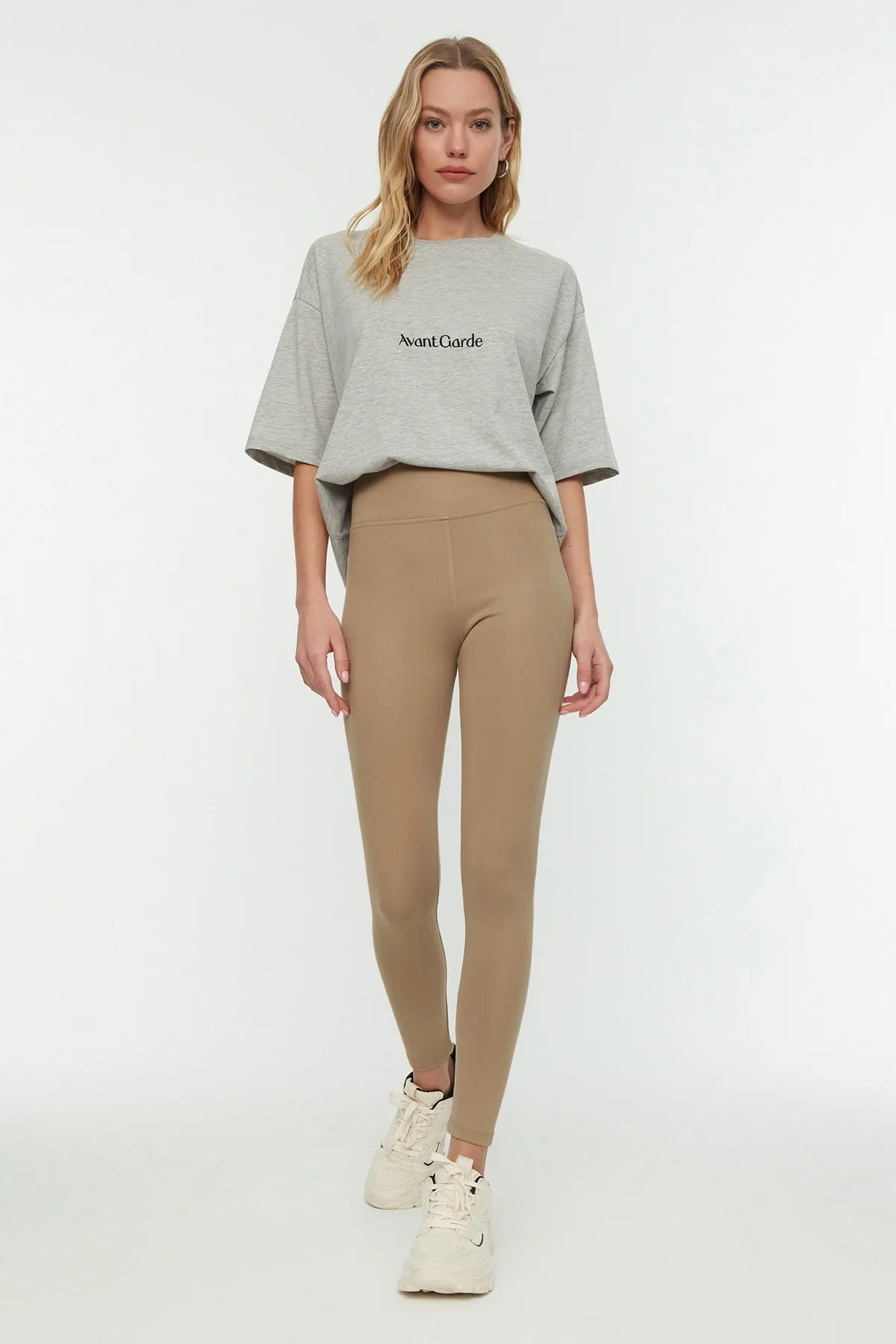 Trendyol Collection  Stone Recovery Strick-Leggings mit hoher Taille und elastischem Bund TWOAW20TA0087