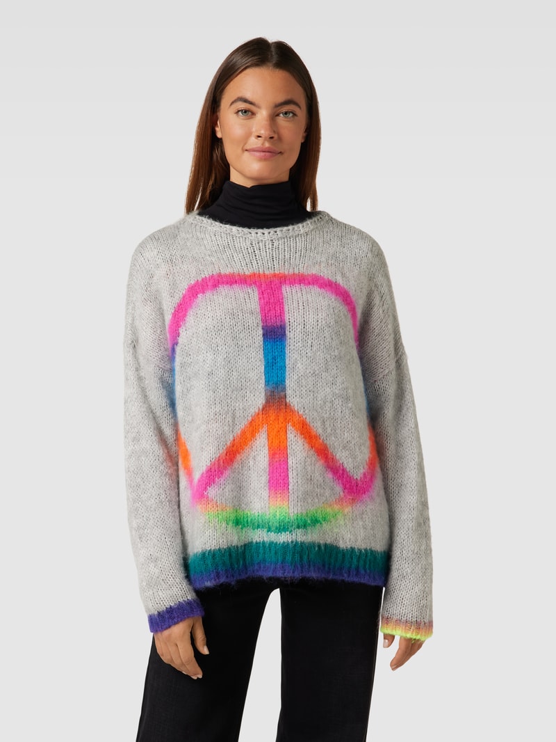 Strickpullover mit überschnittenen Schultern Modell 'PEACE' in hellgrau meliert