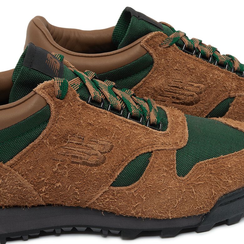 New Balance UALGSBG true brown