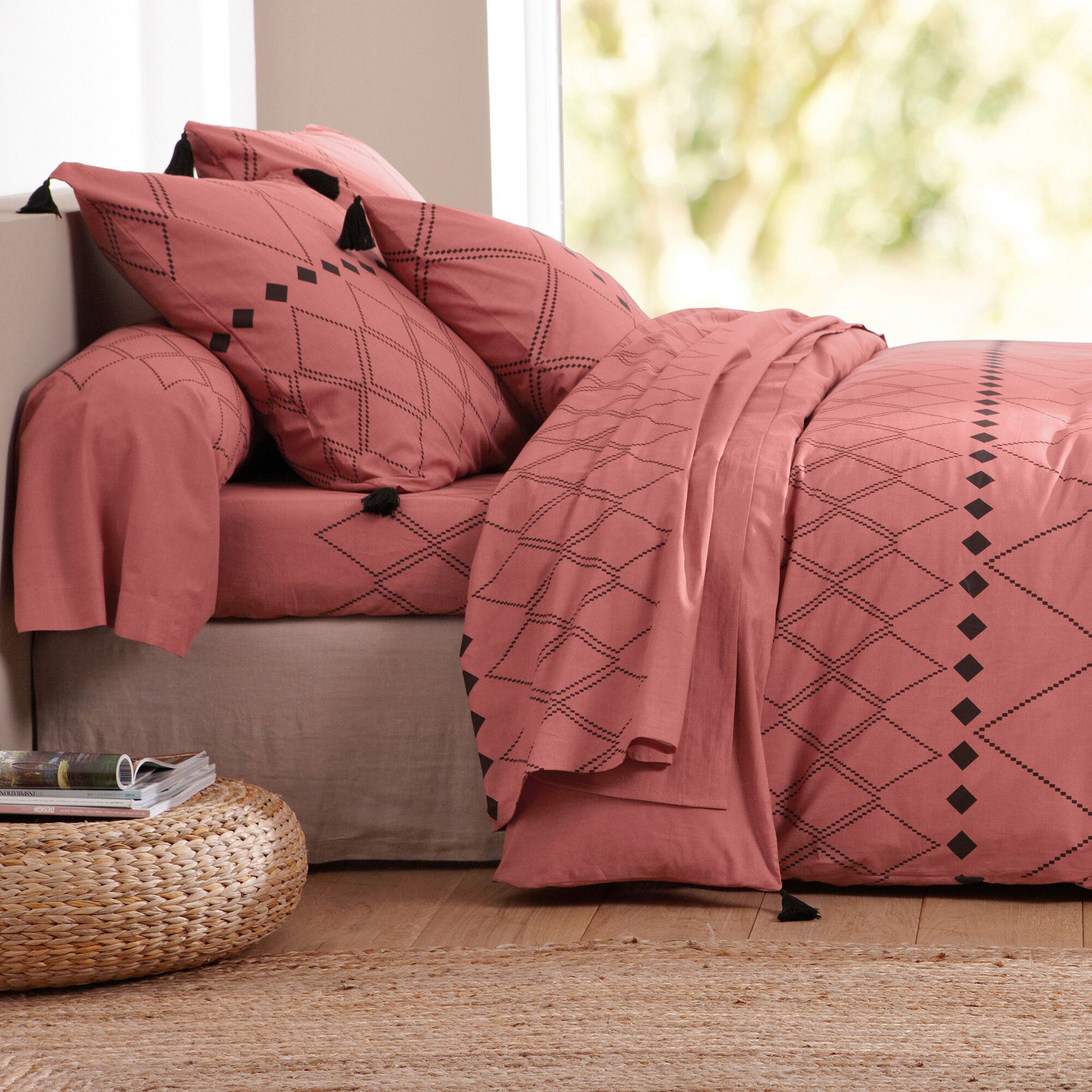 Linge de lit Massaï coton à motifs graphiques et finitions pompons