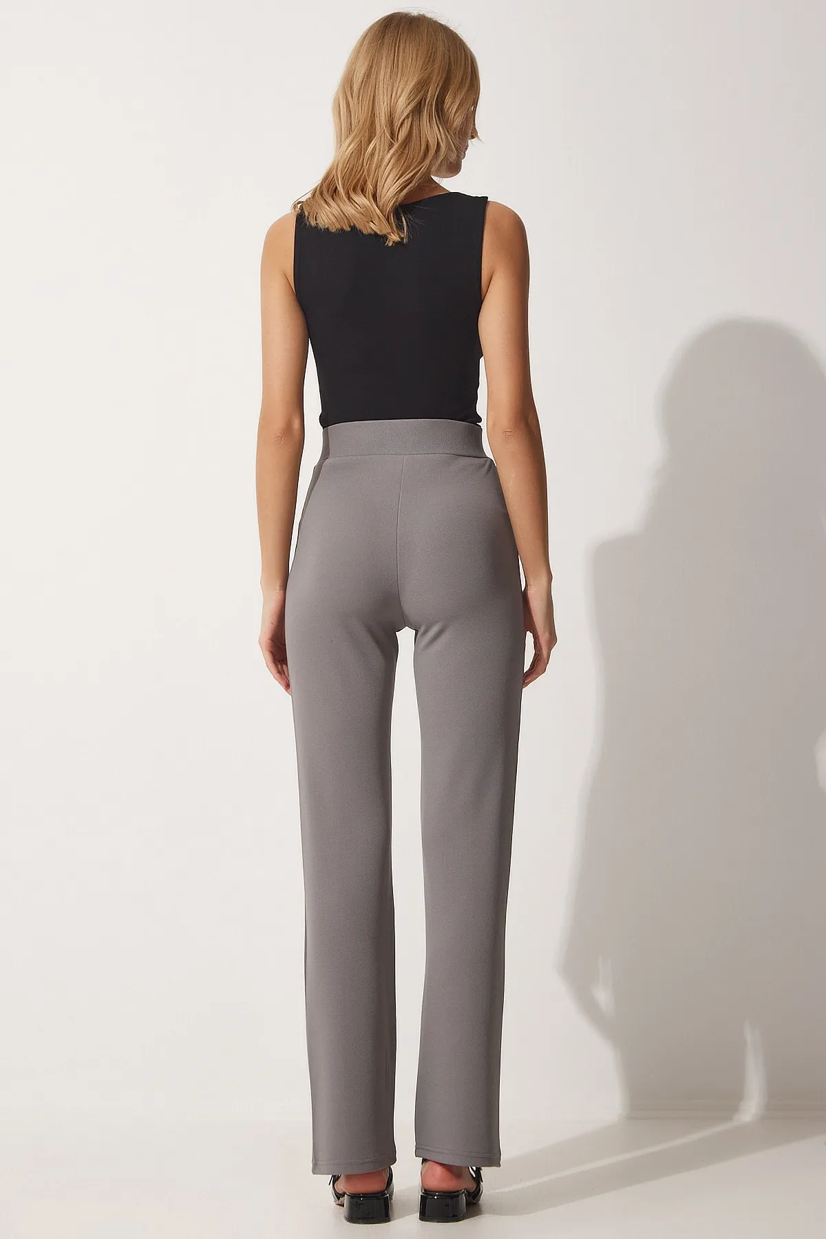 Happiness İstanbul  Graue, bequeme Strickhose aus Lycra mit hohem Bund für Damen RV00090