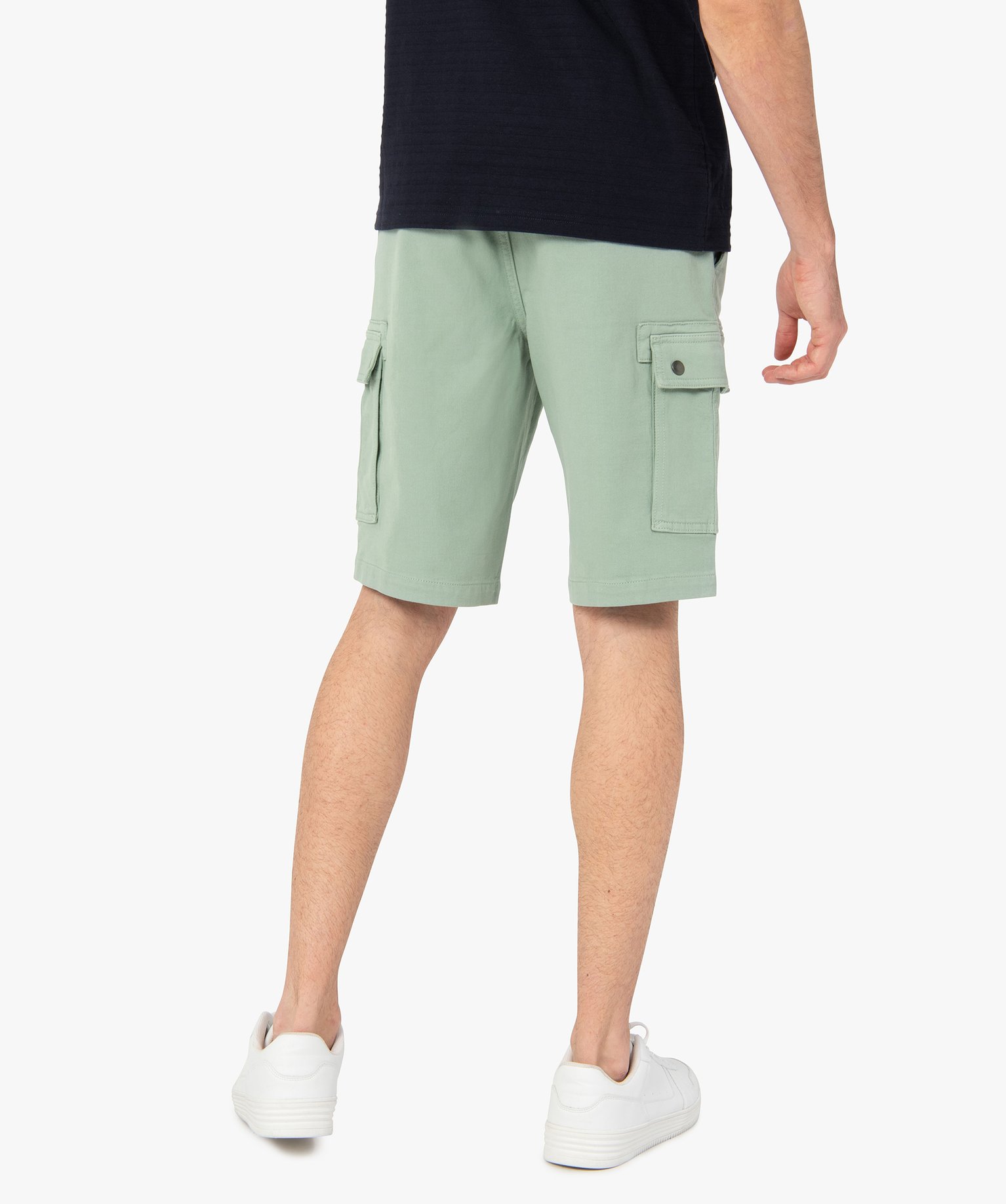 Bermuda homme coupe cargo au coloris unique vert | GEMO