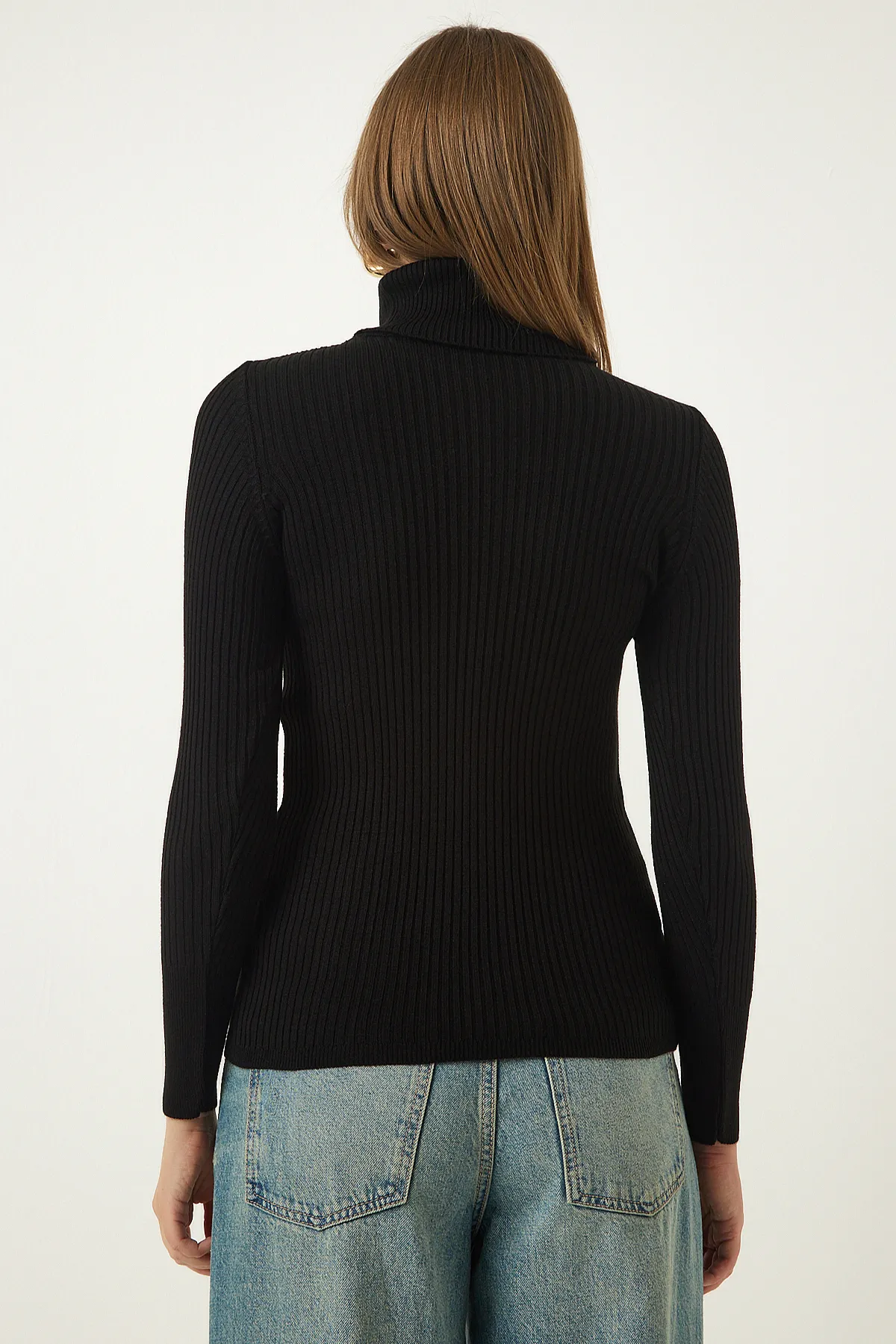 Happiness İstanbul  Schwarzer hochgeschnittener gerippter Lycra-Pullover für Damen DD01007