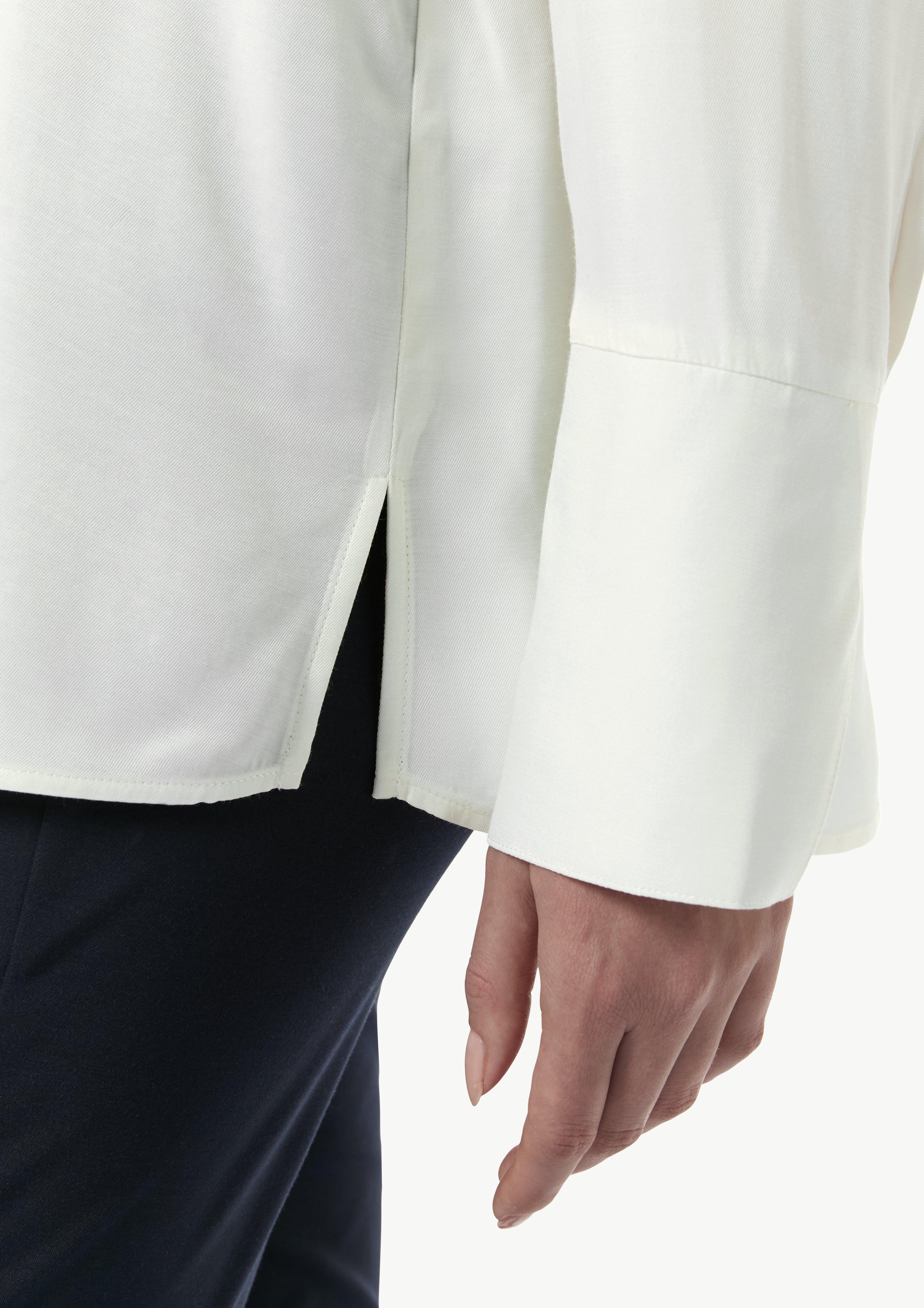 Viskosebluse mit V-Ausschnitt - weiß