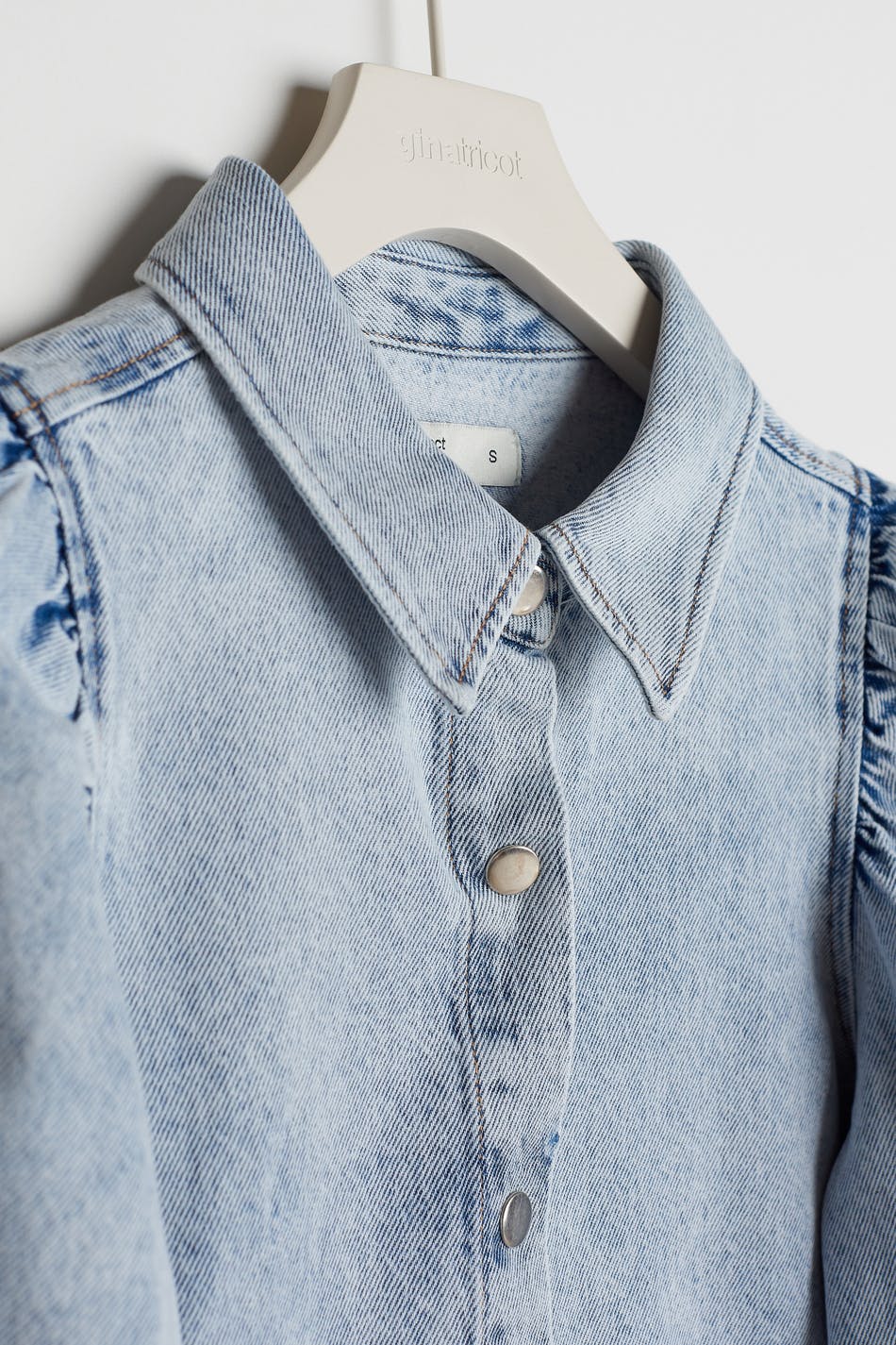Puff ss denim blouse
