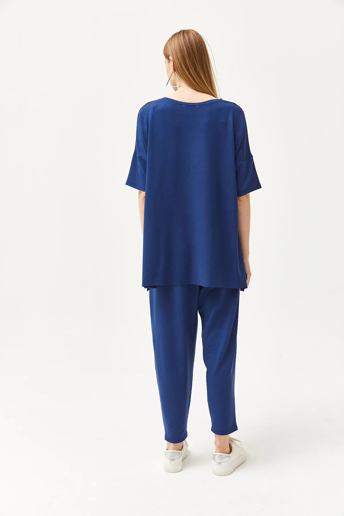 Olalook  Marineblaue asymmetrische Bluse für Damen, weiche Struktur, Oberteil mit Kristallen, Anzug TKM-19000269