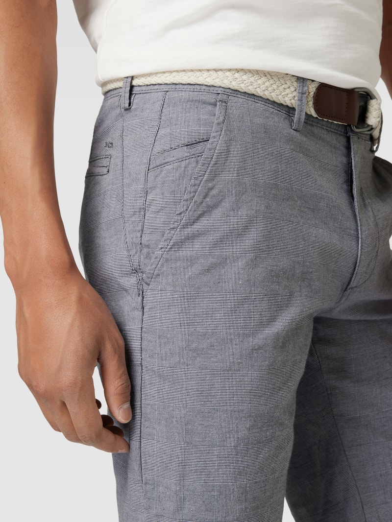 Bermudas mit Stoffgürtel in mittelgrau