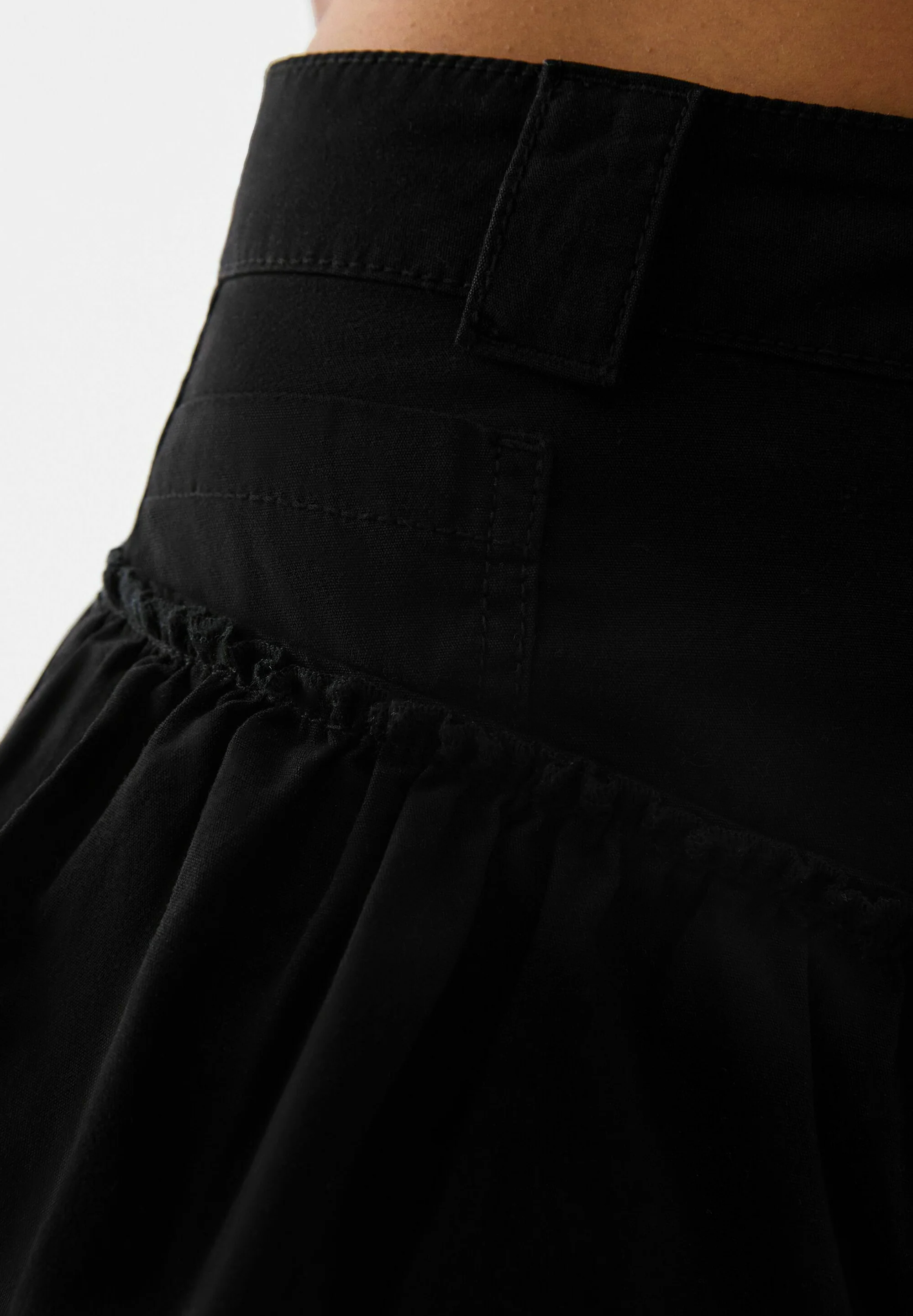 Bershka RUFFLES - Falda campana