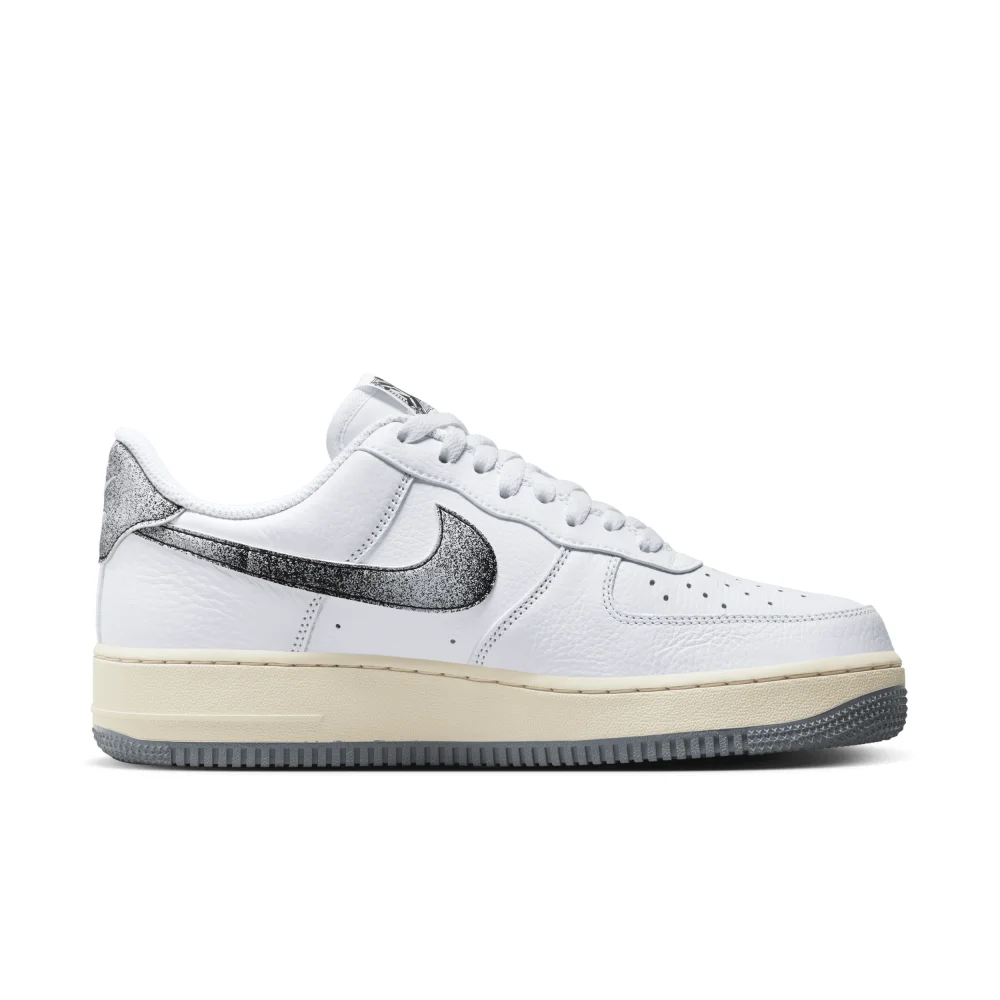 Nike Air Force 1 07 LX Low DV7183-100 / weiss