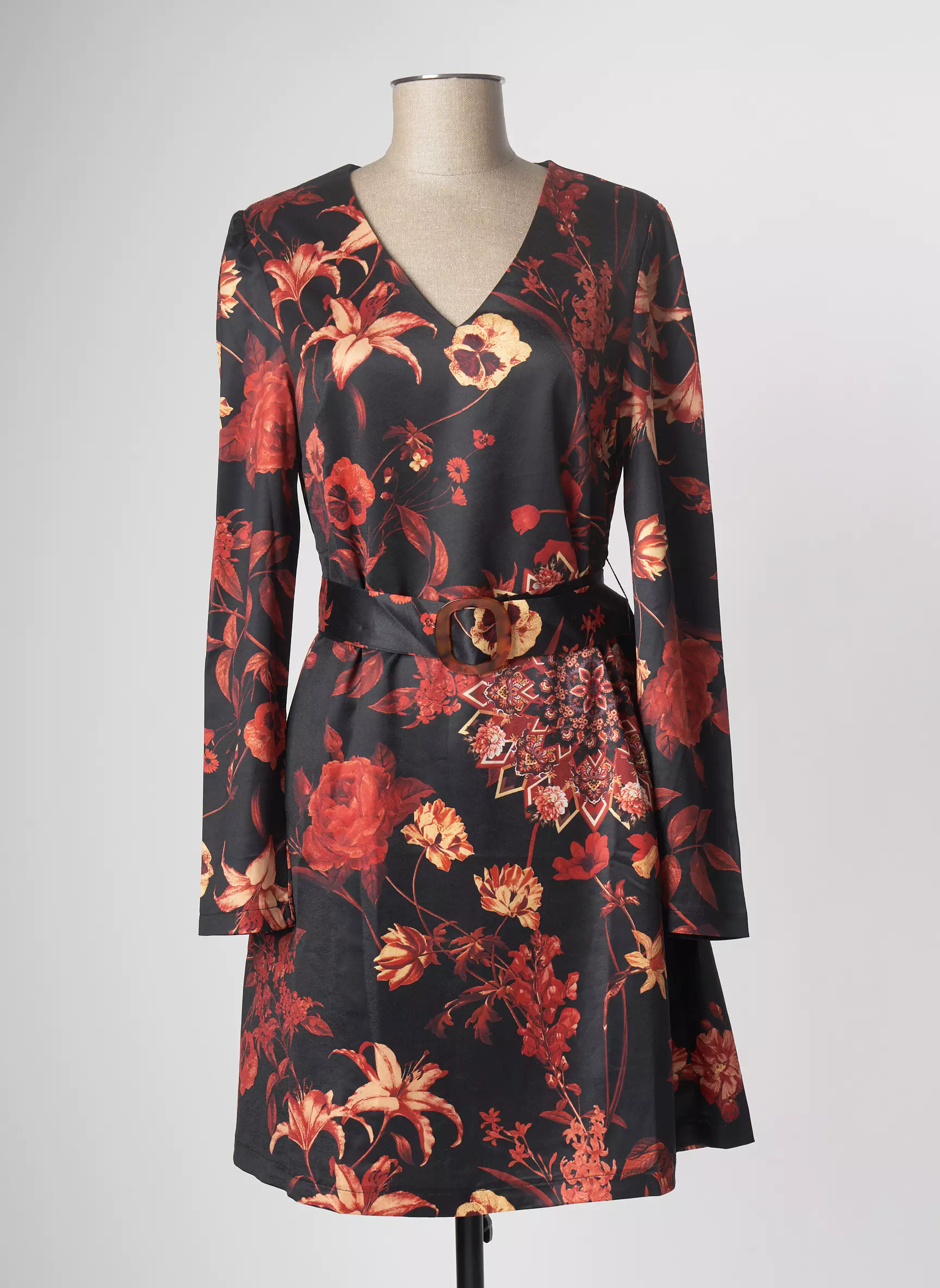 Multiples Robes Courtes Femme couleur noir