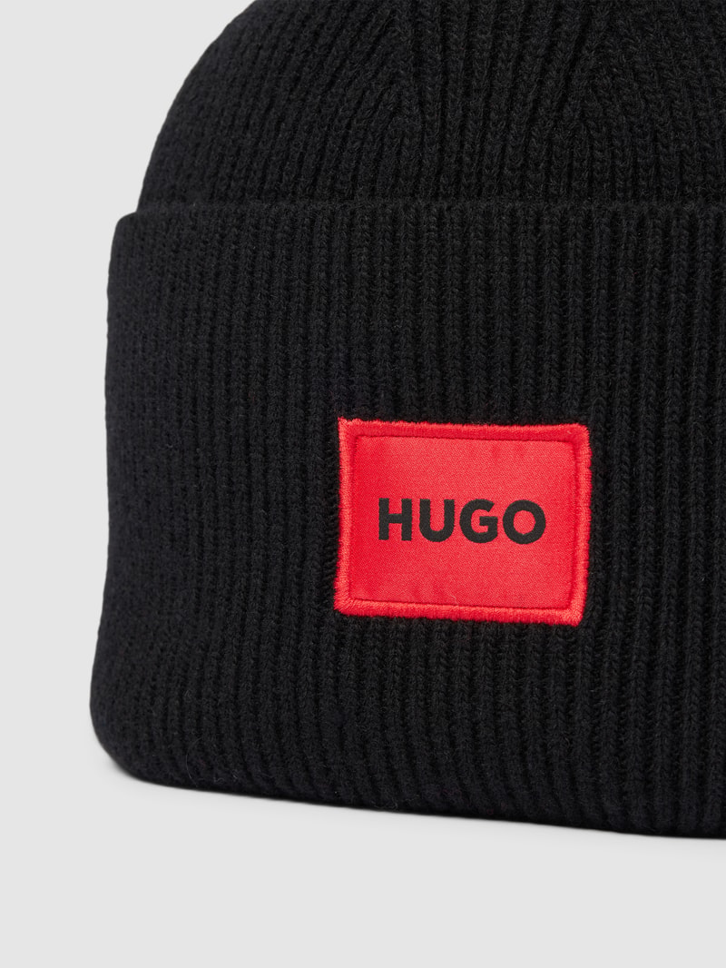 Beanie mit Label-Detail Modell 'Xaff' in schwarz