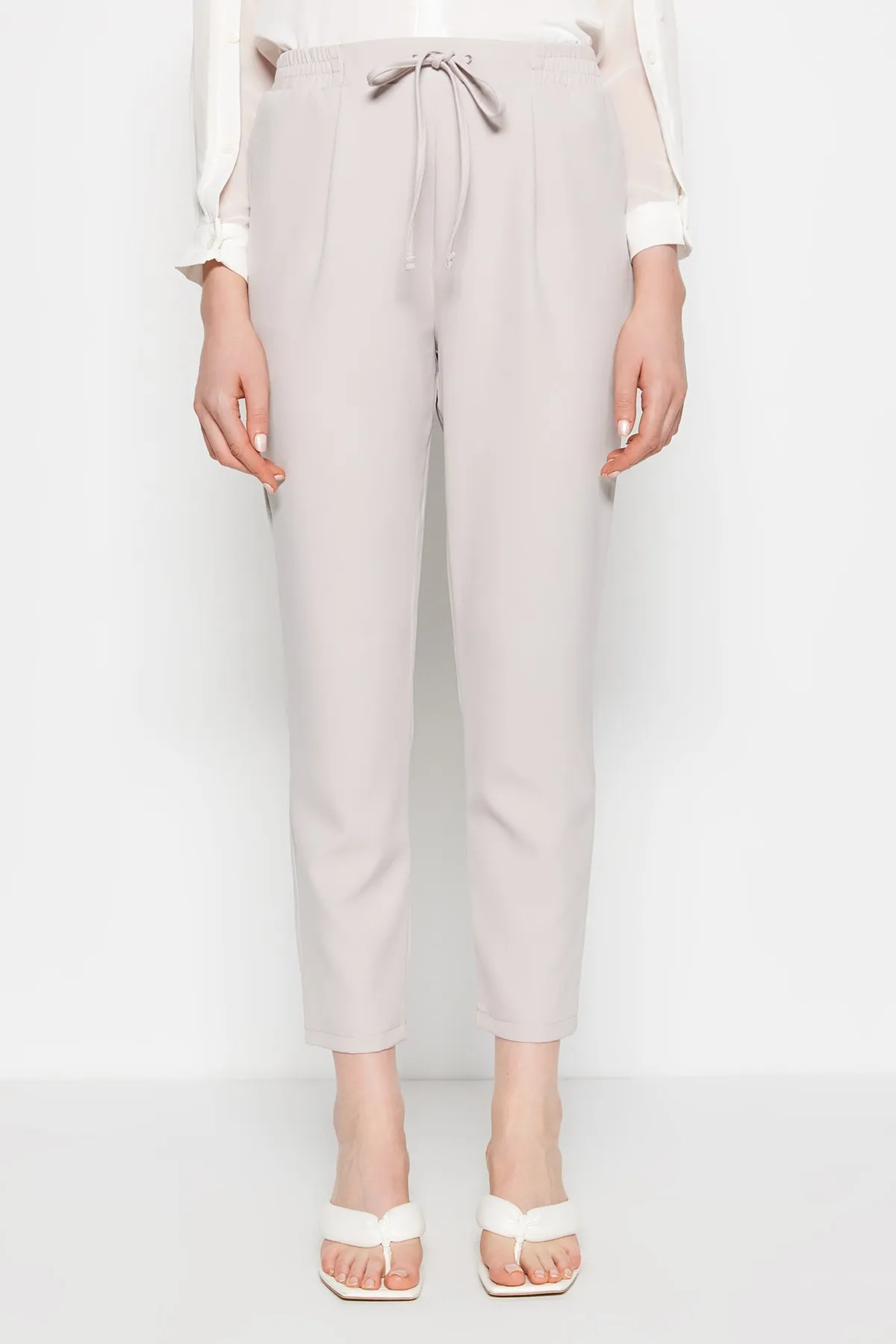 Trendyol Collection  Graue gewebte Bindehose TWOSS23PL00226