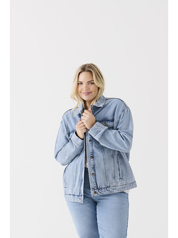 ONLY Carmakoma Jeansjacke in Hellblau günstig kaufen