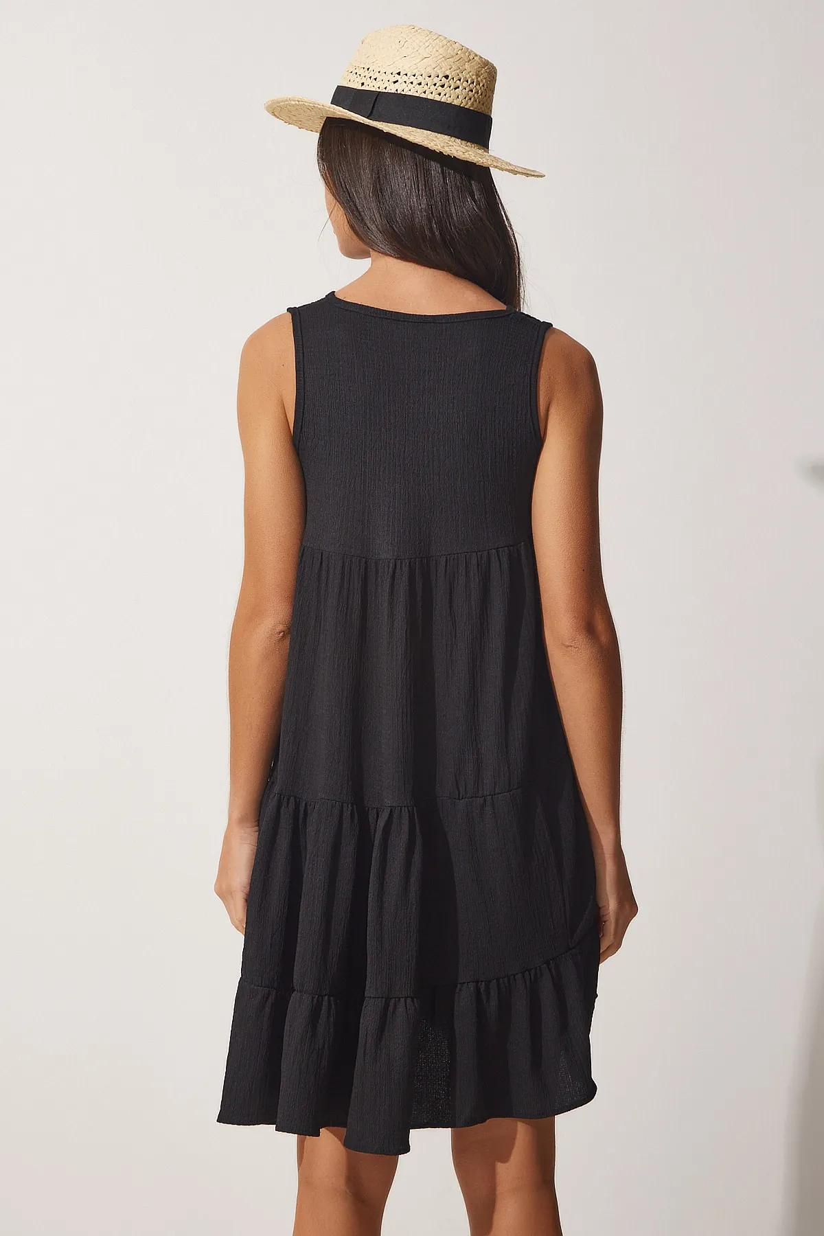 Happiness İstanbul  Schwarzes, ausgestelltes Sommer-Strickkleid für Damen DZ00083