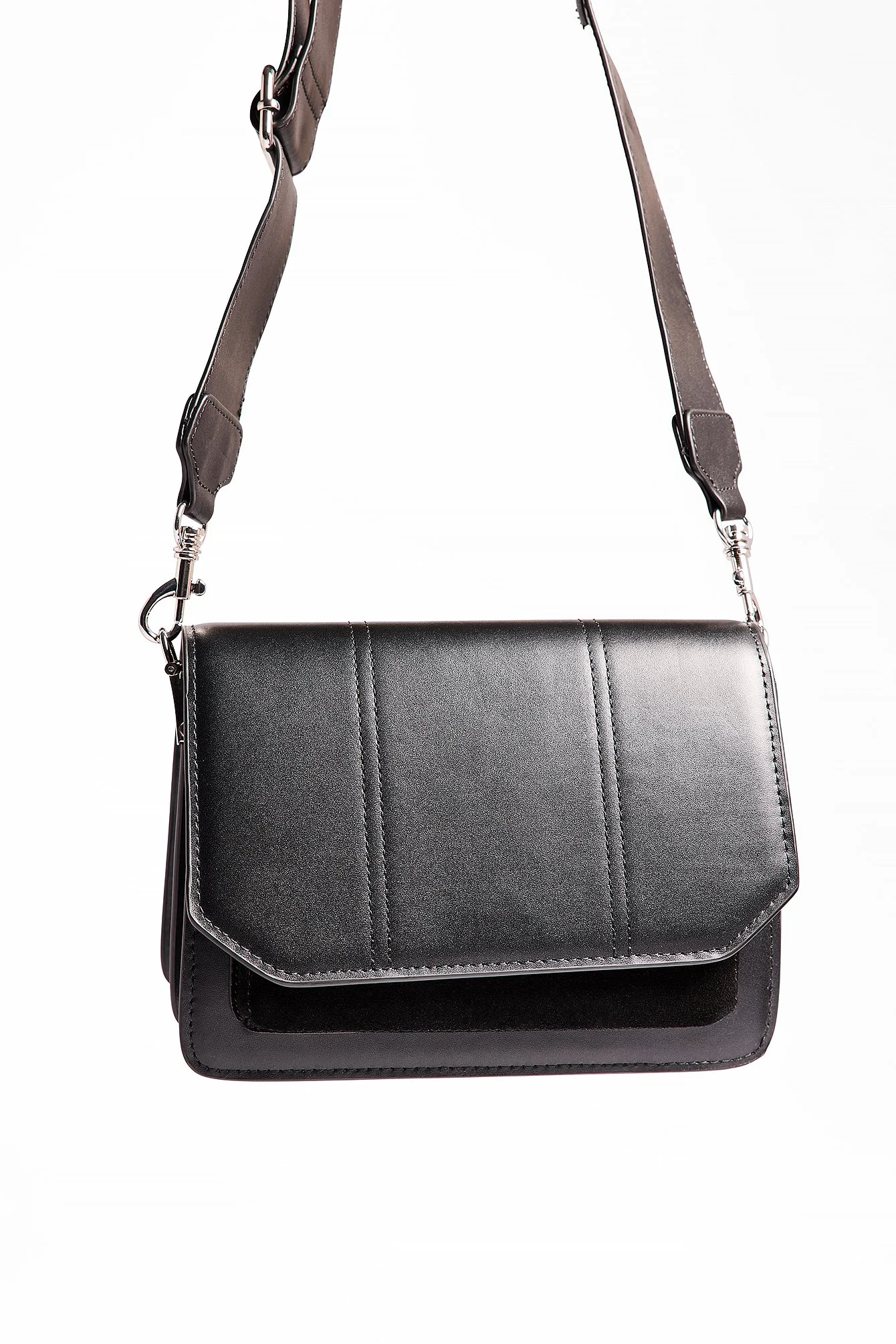 Leder-Schultertasche mit Taschen