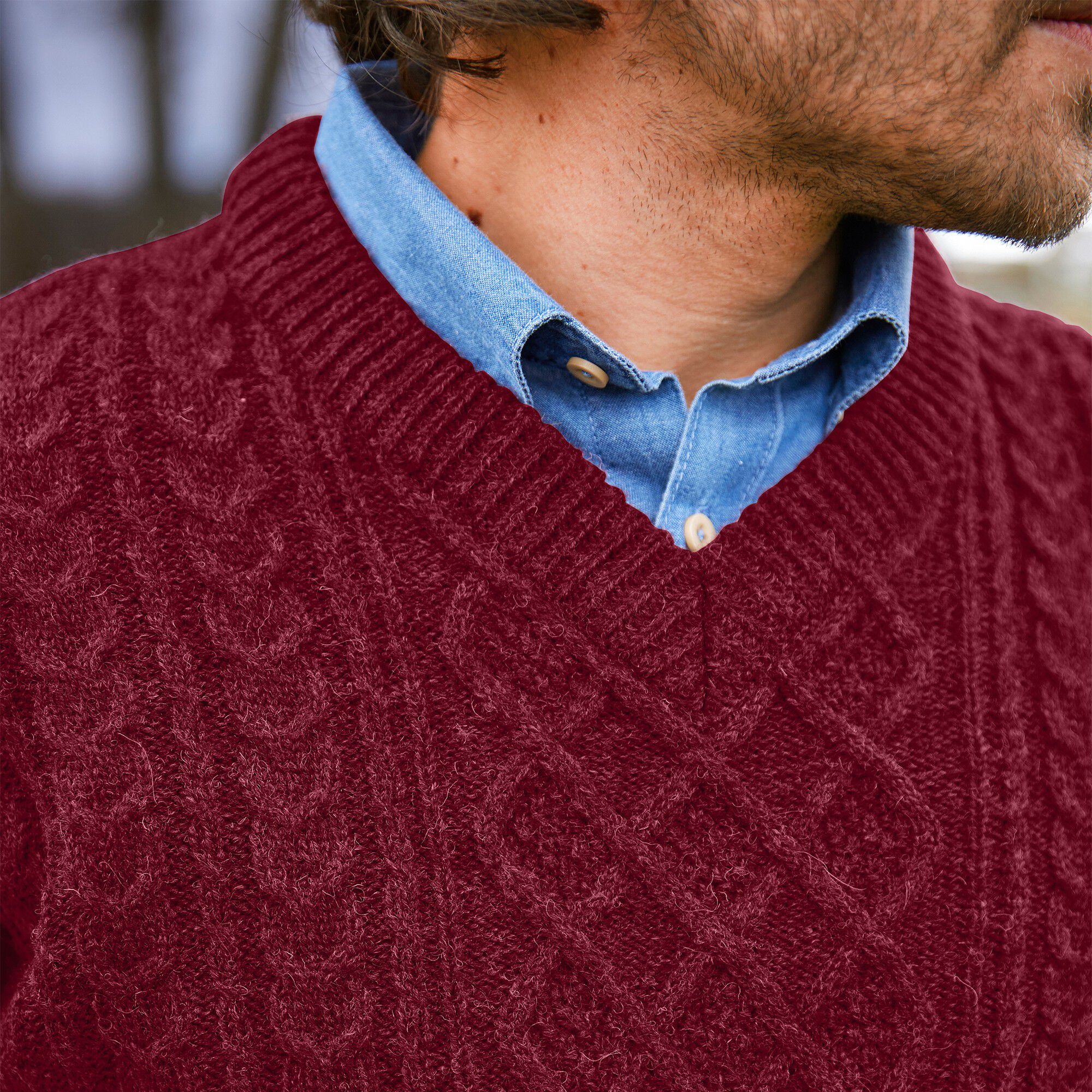 Pull col V maille irlandaise