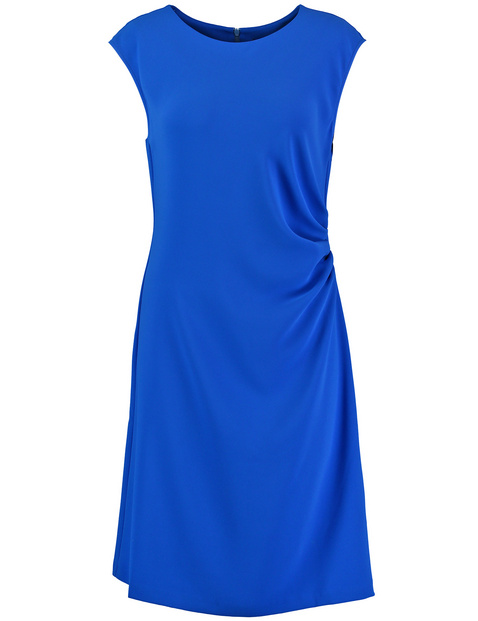 Ärmelloses Kleid mit seitlichem Faltendetail