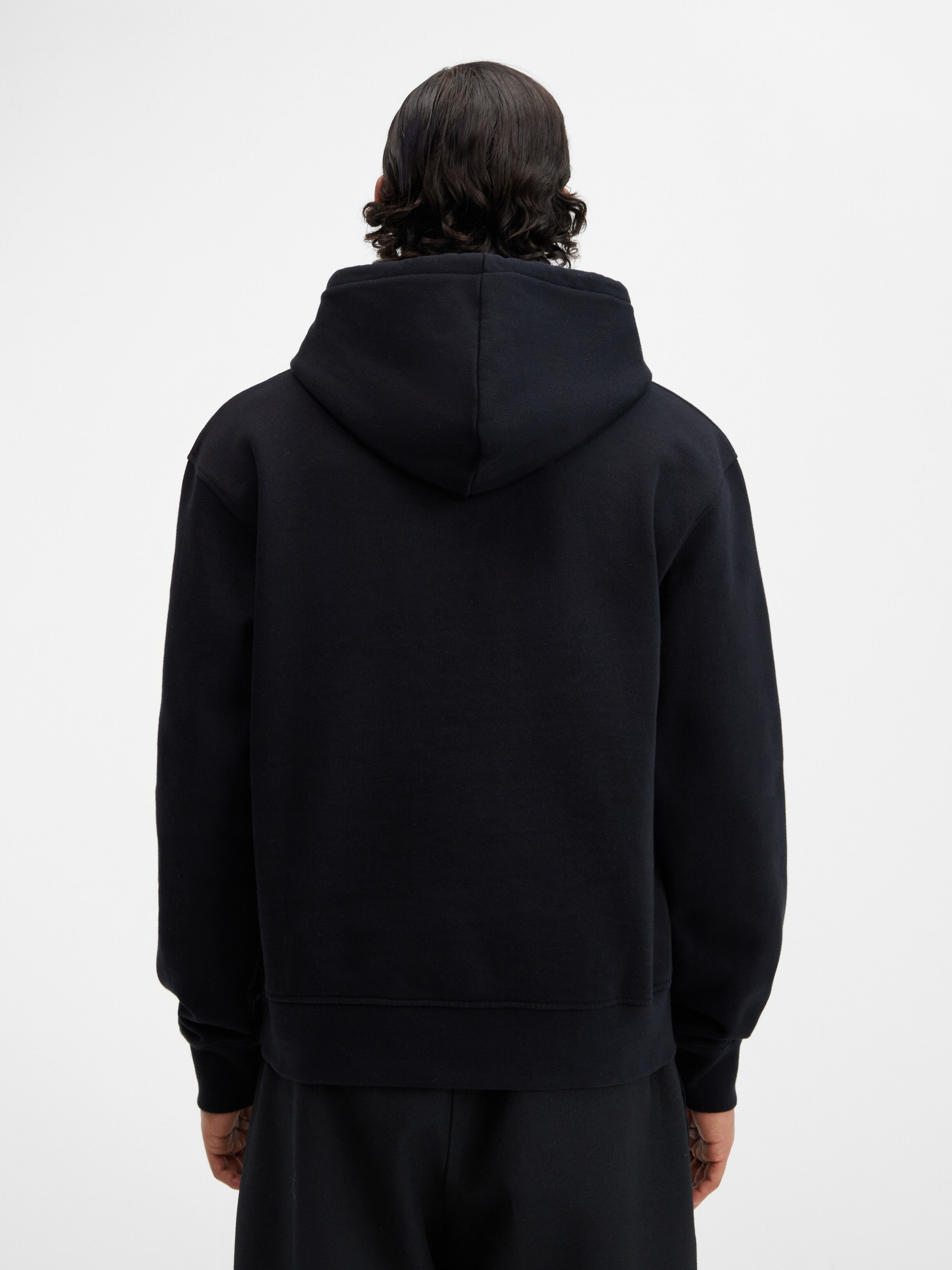 Le sweatshirt brodé