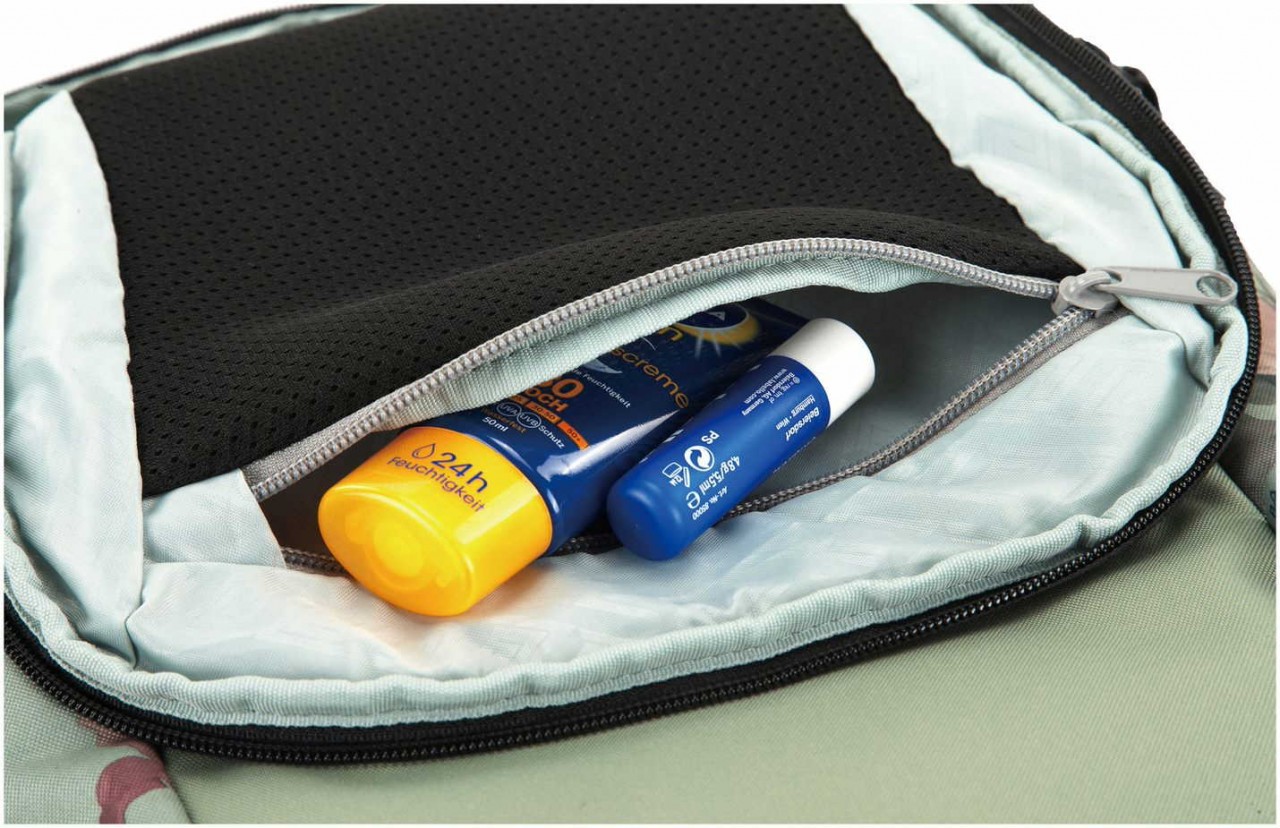 NITRO SNOWBOARDS Handtaschen grün Ein leichter, trendiger Freizeitrucksack