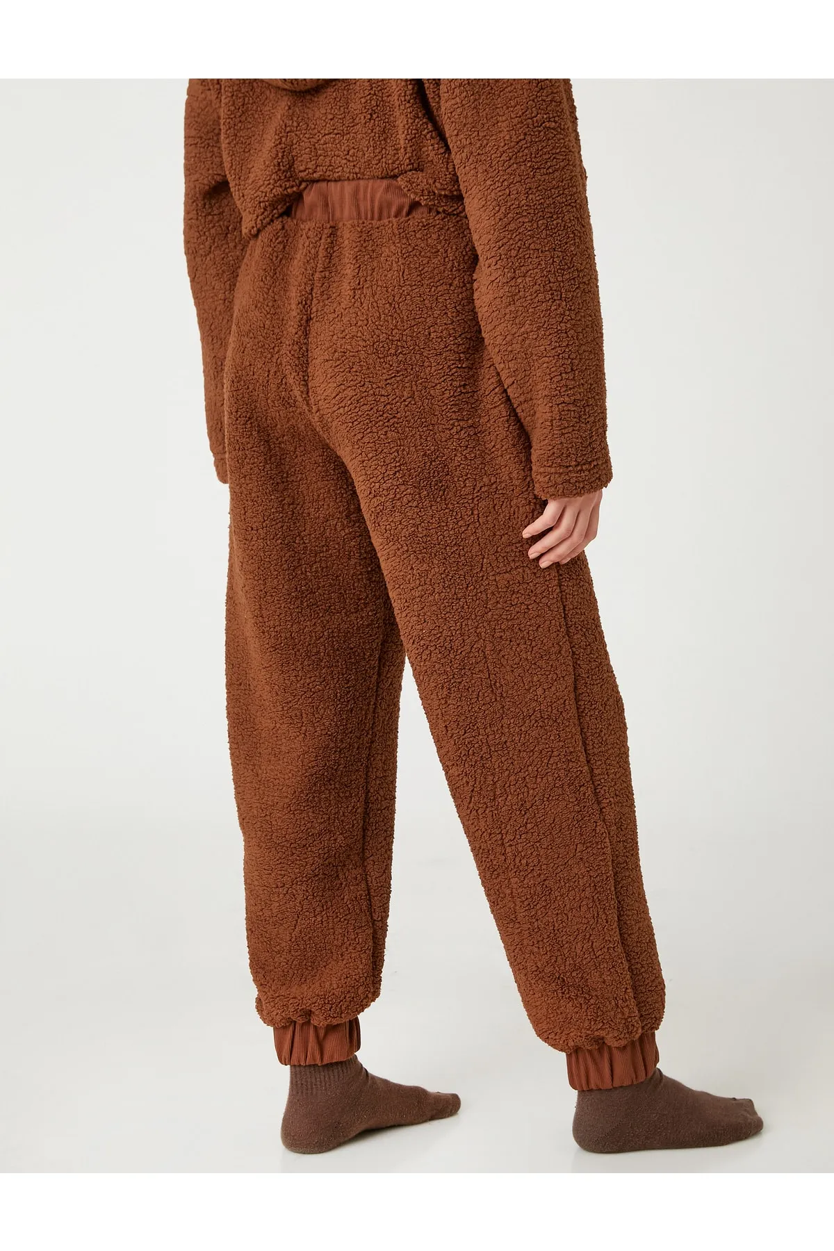Koton  Plüsch-Jogger-Pyjamahose mit Spitzen-Taillentaschendetail