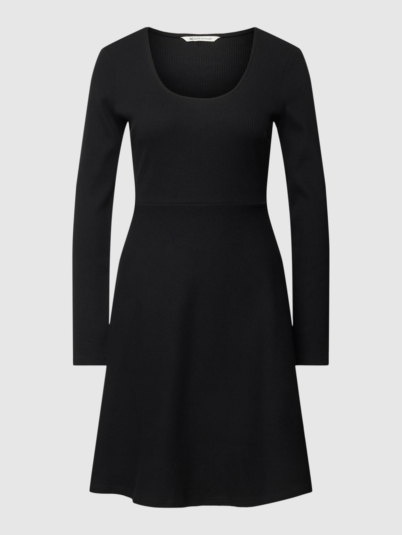 Minikleid mit Feinripp in schwarz
