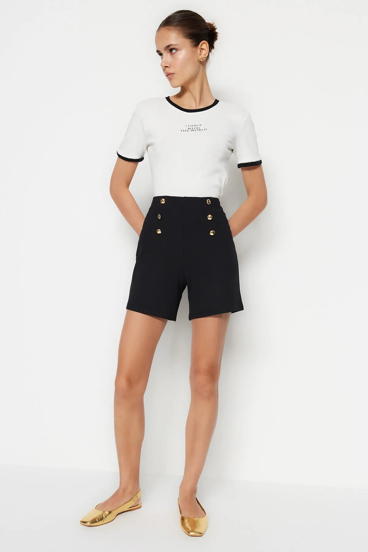 Trendyol Collection  Shorts - Schwarz - Hoher Bund