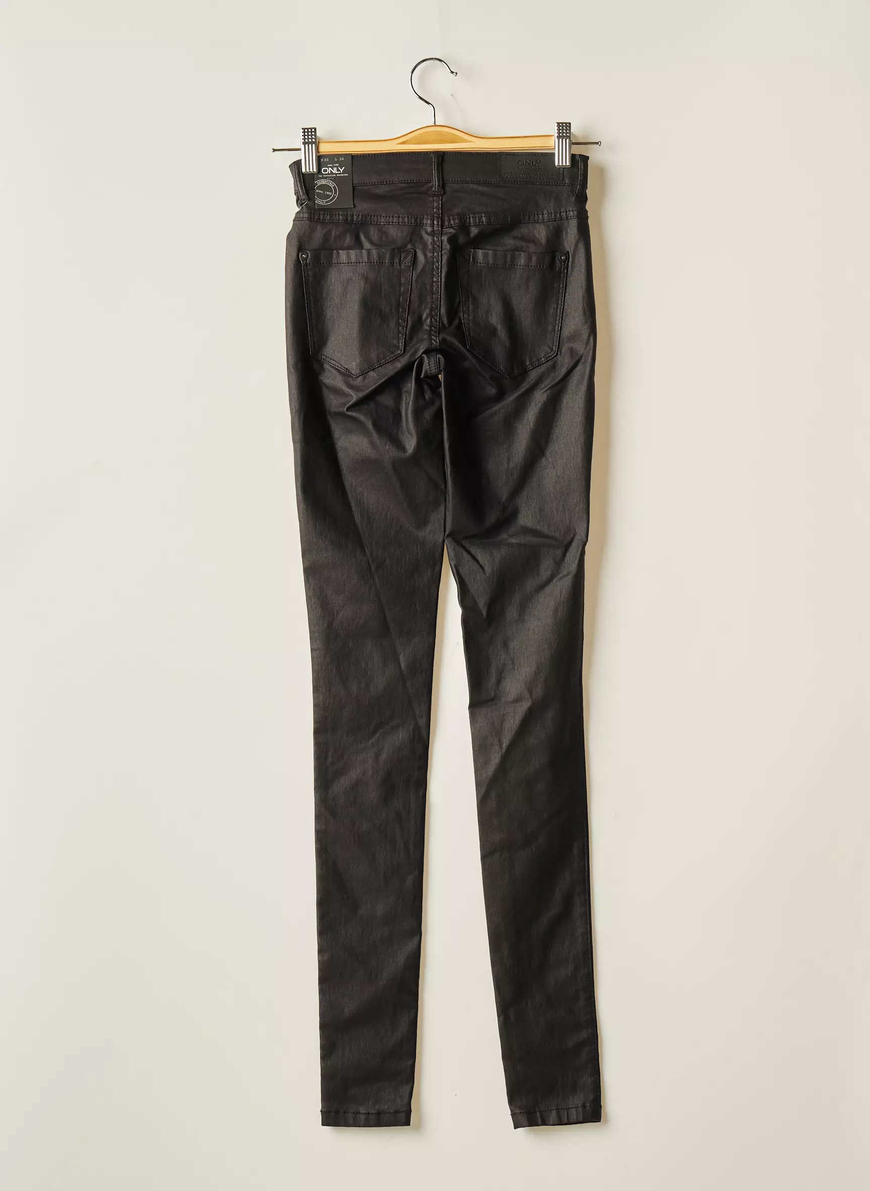 Only Pantalons Slim Femme couleur noir