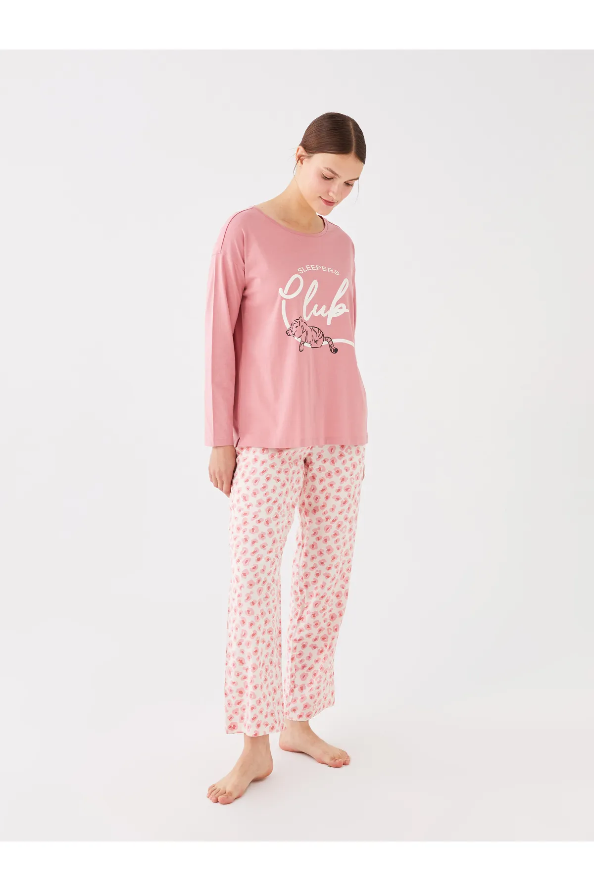 LC Waikiki  Bedrucktes Langarm-Damenpyjama-Set mit Rundhalsausschnitt