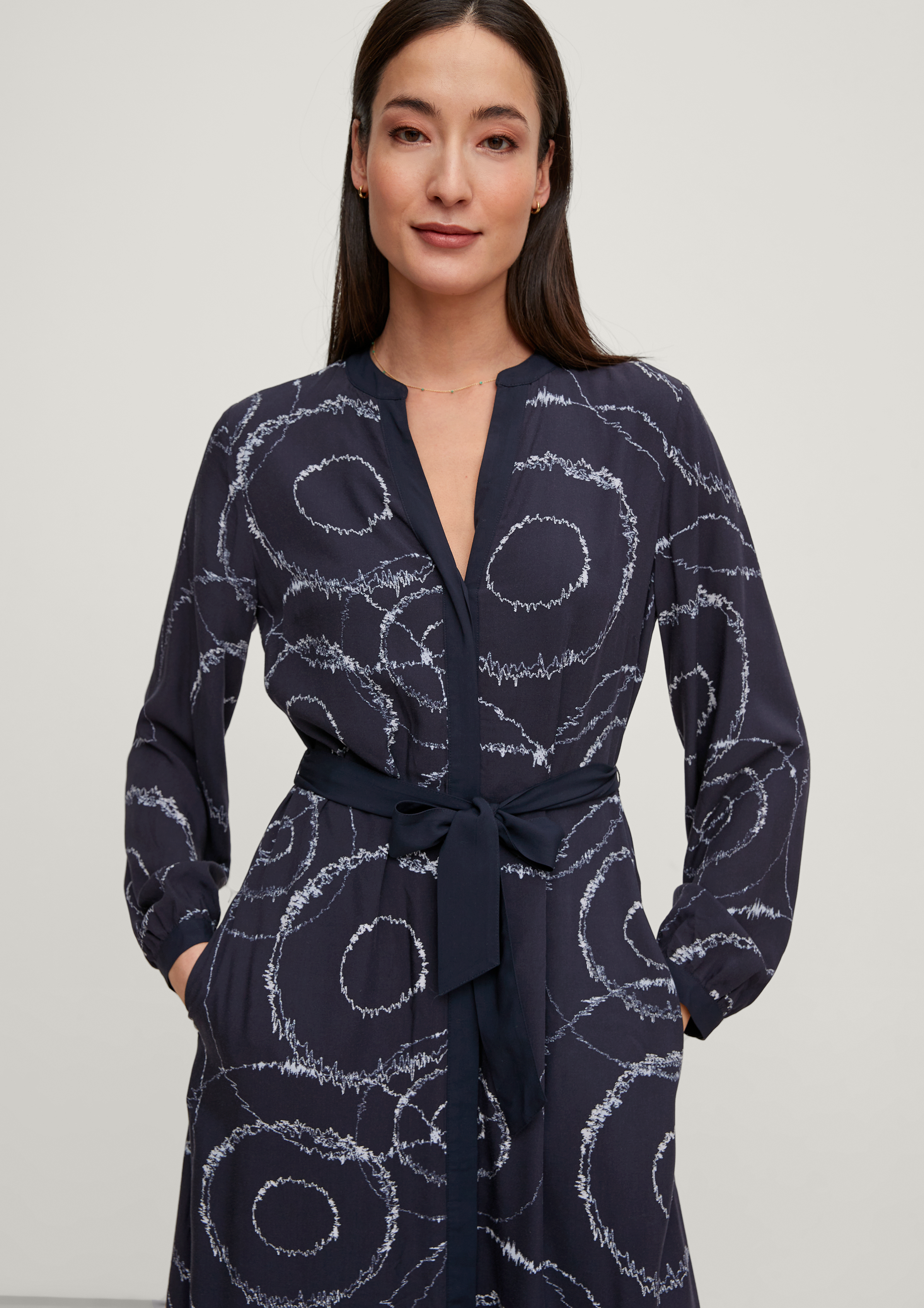 Tunikakleid mit Alloverprint - navy