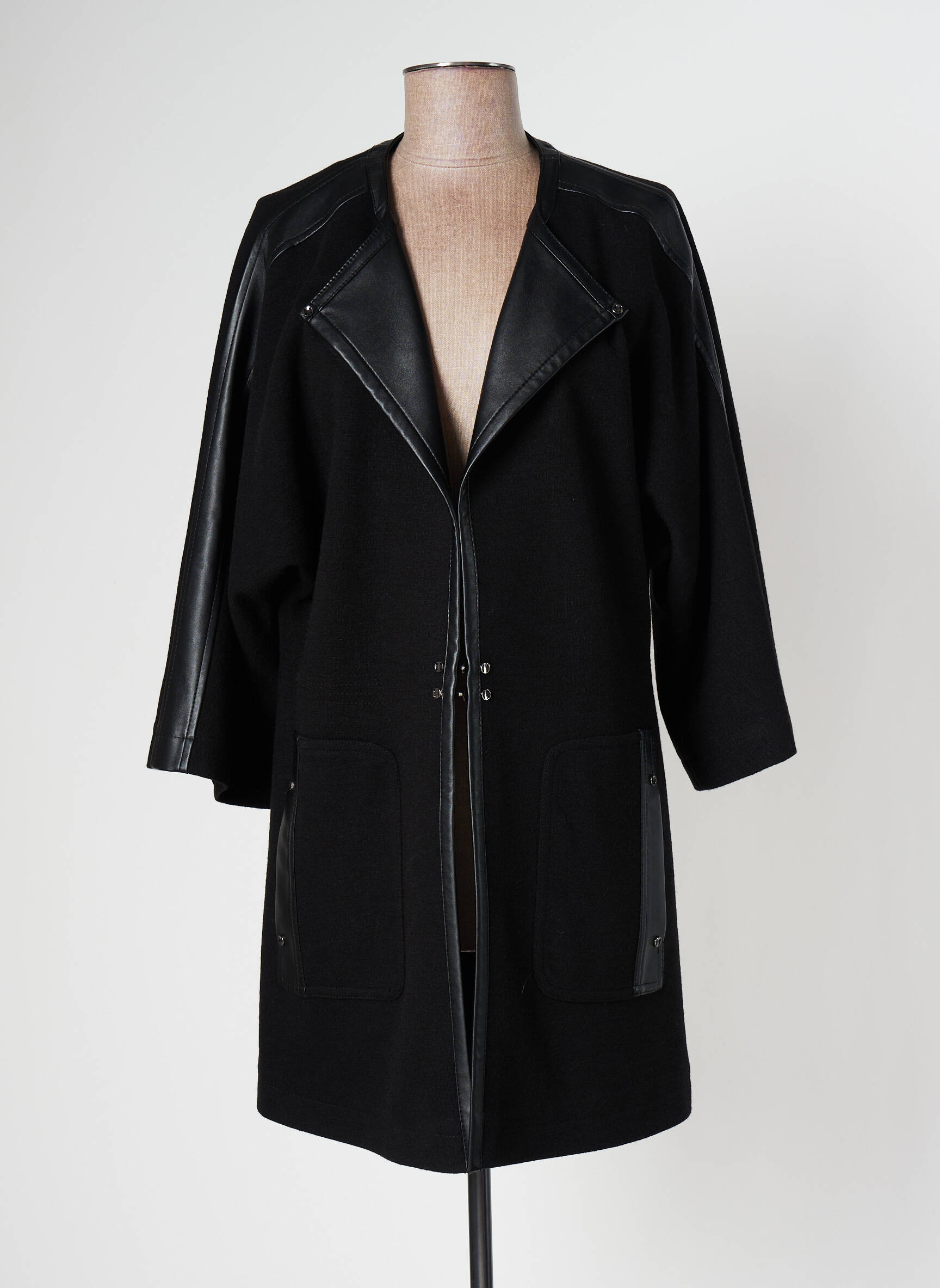 Meri Esca Manteaux Longs Femme couleur noir