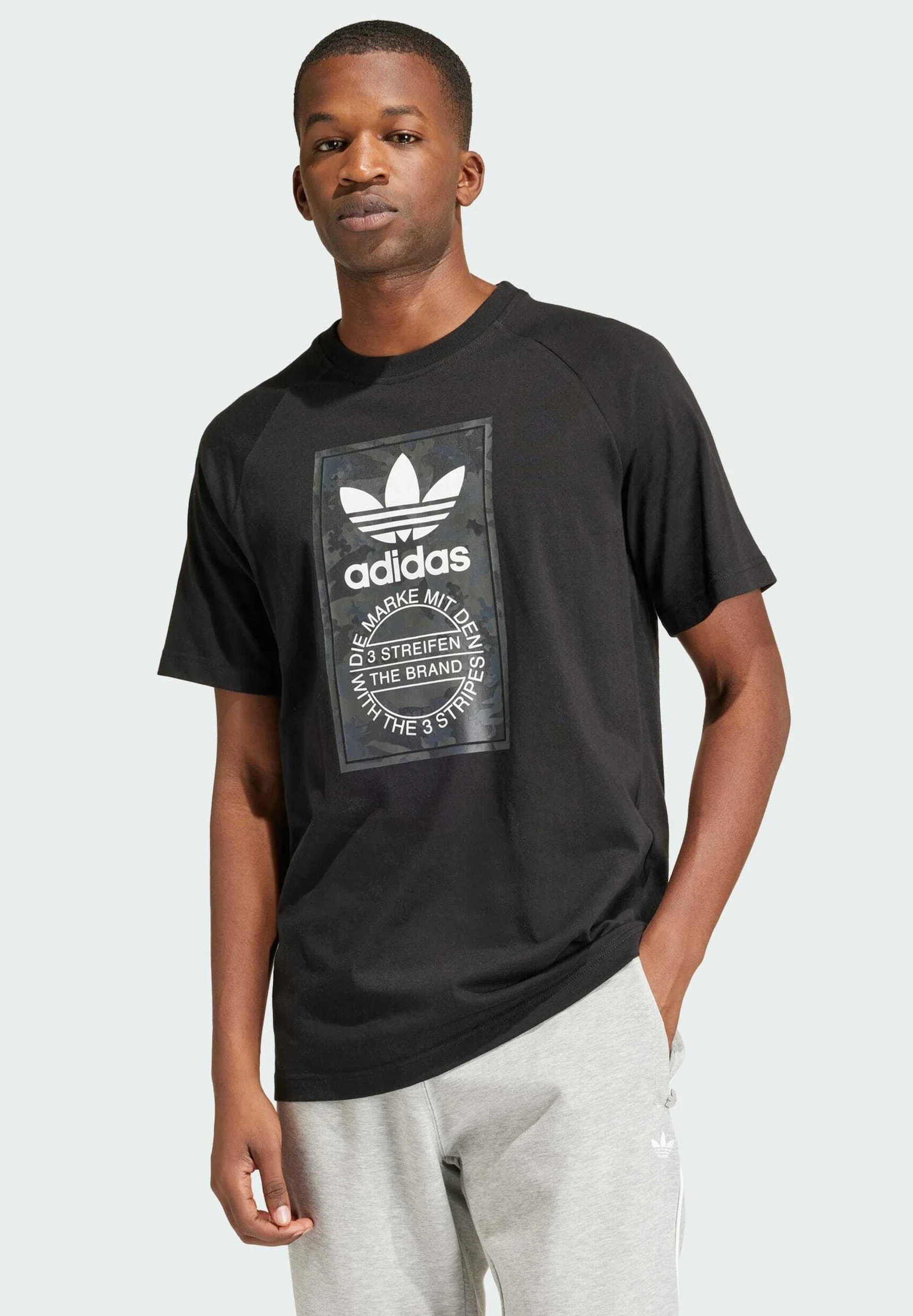 adidas Originals CAMOUFLAGE TONGUE - Camiseta con estampado