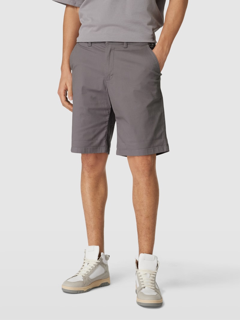 Bermudas mit Paspeltaschen in graphit