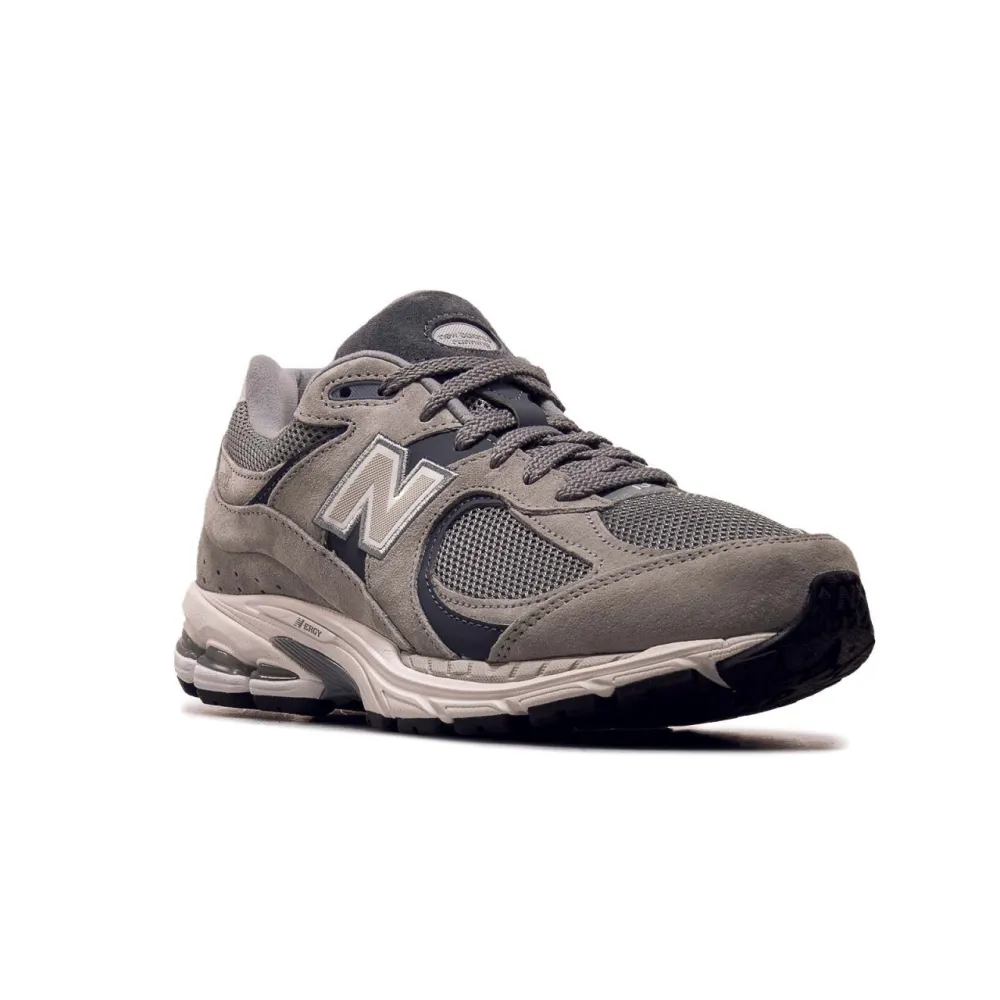 New Balance 2002R M2002RST / grau