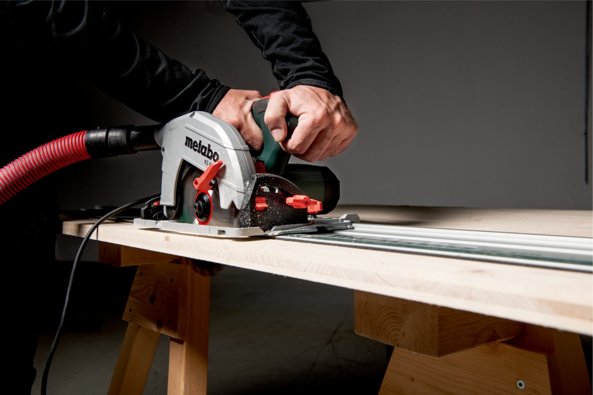 Scie circulaire Metabo 691196000 KS 66 FS + rail de coupe transversale FSK 44 1500 W 66 mm
