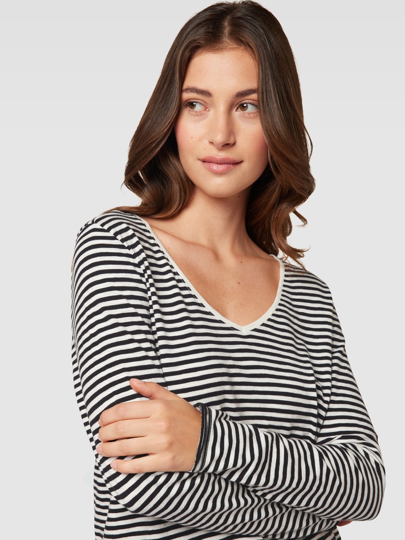 Longsleeve mit V-Ausschnitt in schwarz