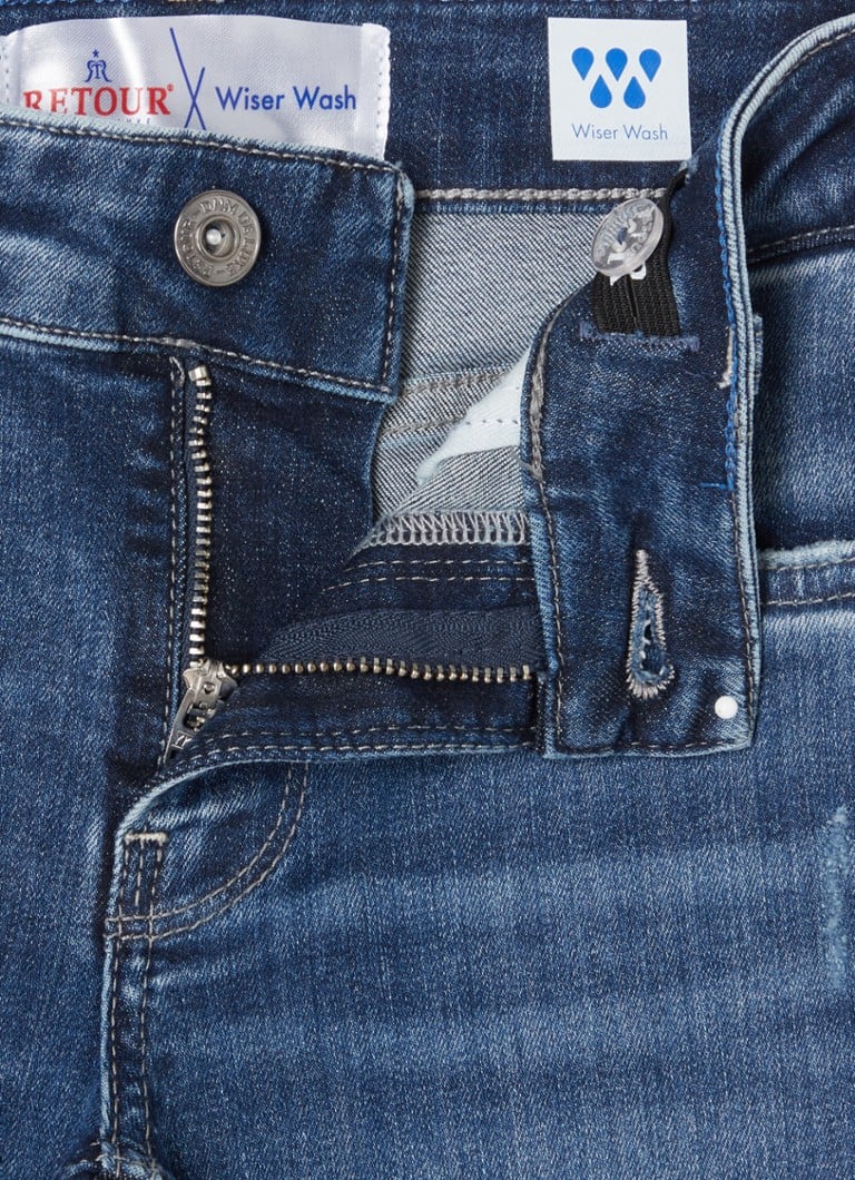 Powrót do obcisłych jeansów ze stretchem James Jeans